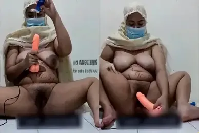 Bokep Indo Jameela Lepas Mukenah Ngocok Memek